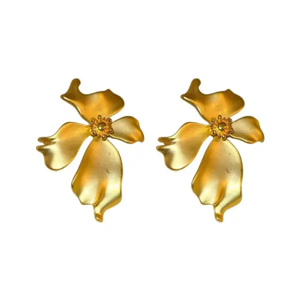Wholesale 1 Pair Vintage Style Simple Style Flower Plating Copper Ear Studs