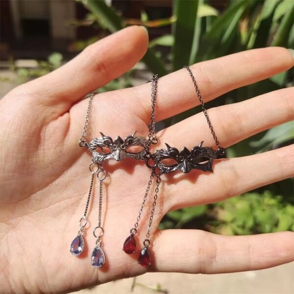 oly-616dc6cfb4891e91d1d86d10b6fbae83 Wholesale Creative Personality Party Party Mask Collarbone Chain Water Drops Diamond Holiday Gift Pendant cosplay Necklace