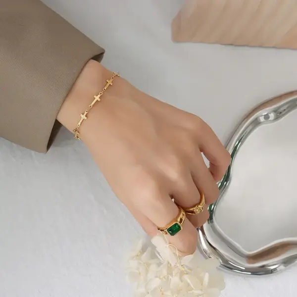 Wholesale PVD Coated Real Gold Plated 18K Gold Geometric 304 Stainless Steel Fashion Waterproof Non Tarnish 304 Stainless Steel Bracelets