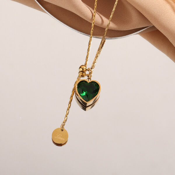 Wholesale Emerald Diamond Heart Titanium Steel Necklace Women's Accessible Luxury Niche Design Titanium Steel Non-Fading Clavicle Chain Pull-Out Adjustable