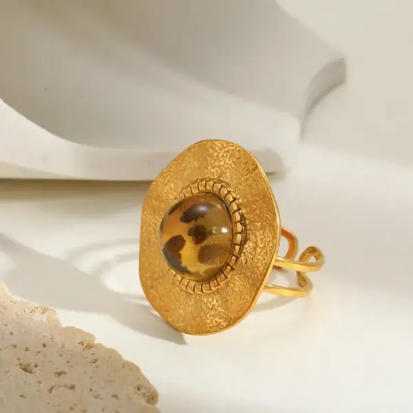Wholesale 304 Stainless Steel Gold Plated Vacuum Electroplating (In Furnace) Gold Steel Color Round Sun Inlaid Women's Ring