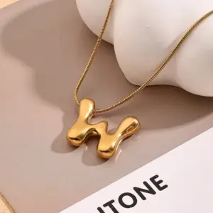 W Necklace (Gold) / Length: 450mm / 1 Strand/Package
