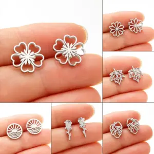 Wholesale PVD Coated 18K Gold Real Gold Plated Flower 304 Stainless Steel Simple Style Waterproof Non Tarnish Ear Studs