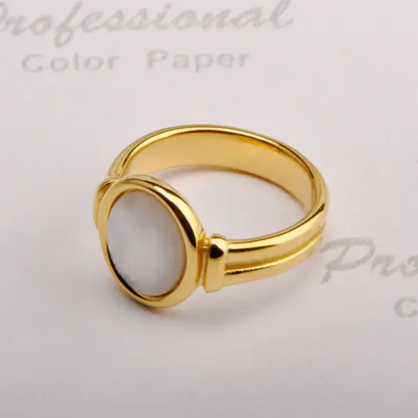 PVD Coated Real Gold Plated 18K Gold Round Stainless Steel Elegant Waterproof Non Tarnish Rings