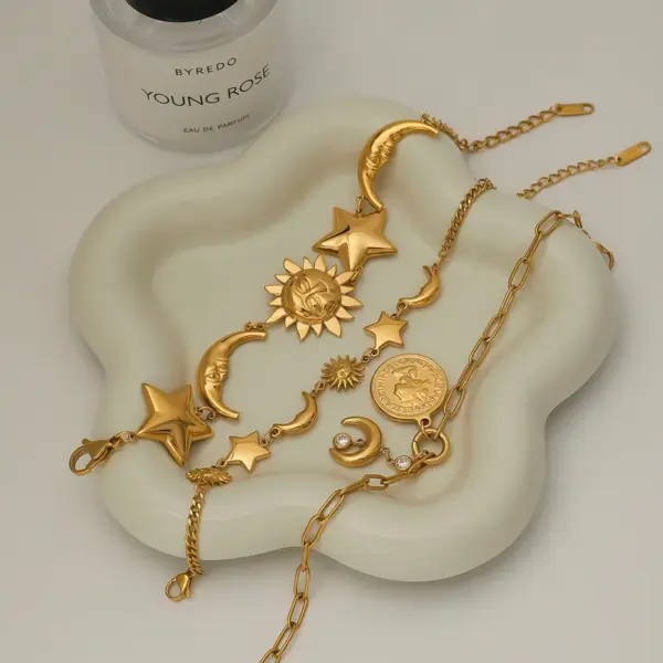 PVD Coated Real Gold Plated Sun Star Moon 316 Stainless Steel Vacation Simple Style Classic Style Waterproof Non Tarnish Titanium Steel Bracelets