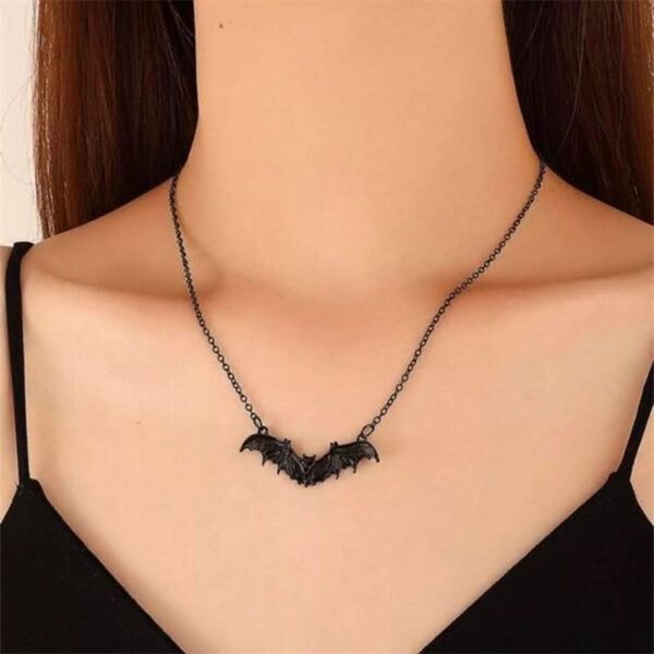 Wholesale Cross Border Black Bat Chain Necklace Halloween Gothic Punk Vampire Black Jewelry Horror Necklace