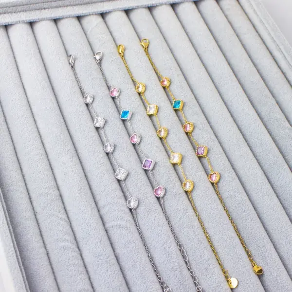Wholesale PVD Coated Real Gold Plated Geometric Heart Shape Stainless Steel Elegant Streetwear Waterproof Non Tarnish Bracelets