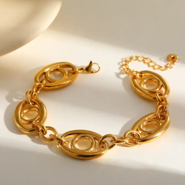 Wholesale Casual Retro Simple Style Geometric Lips 304 Stainless Steel 18K Gold Plated Zircon Cable Chain Bracelets In Bulk