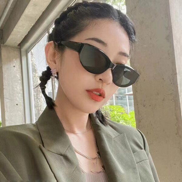 Wholesale 2024 European and American cat eye sunglasses sunglasses women's high-grade face-looking small UV-proof sun-proof men's polarized sunglasses