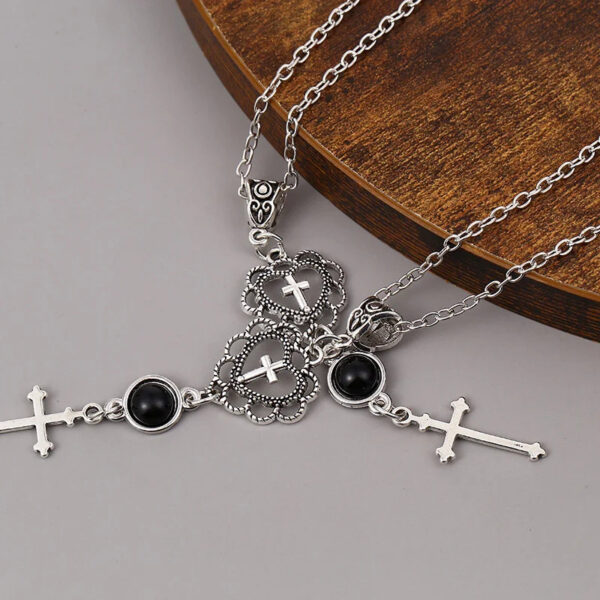 Wholesale Cross-border new cross necklace pendant, agate, black, stone, heart-shaped, factory