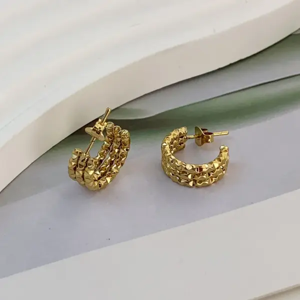 Wholesale 304 Stainless Steel C Shape Electroplated 18K Gold Plated Simple Style Ear Studs