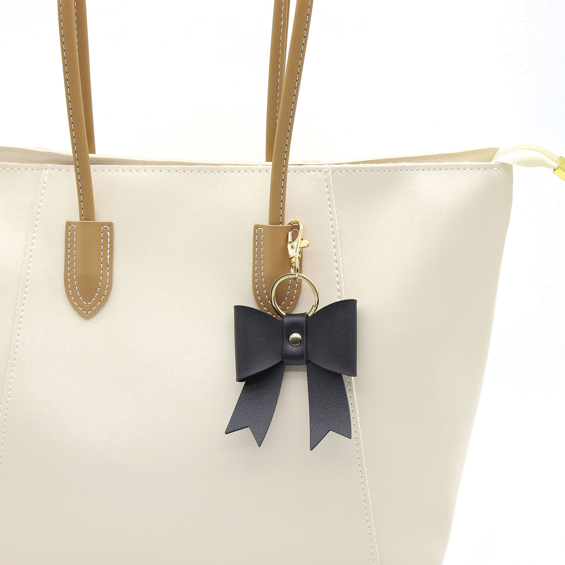 Wholesale New simple PU leather bow shape key chain bag pendant aessories
