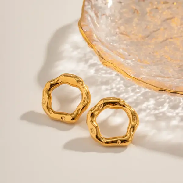 Wholesale 304 Stainless Steel Geometric PVD Coated 18K Real Gold Plated Real Gold Plated 18K Gold Basic Simple Style Waterproof Non Tarnish Gold Ear Studs