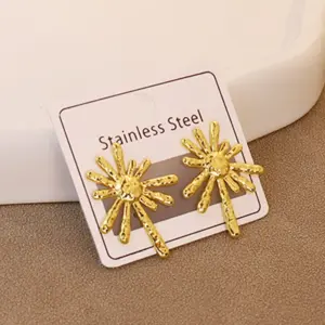 Gold / Average Size / Style 23