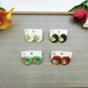 Round Tai Chi Shape Oil Drop Earrings Random Color / 18k