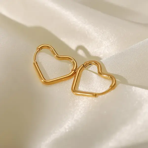 Wholesale Romantic Heart Shape Gold Plated 304 Stainless Steel PVD Coated Earrings