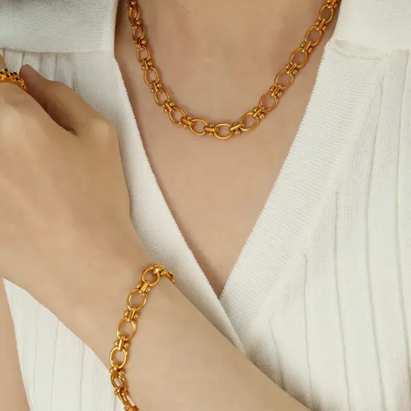 Wholesale 304 Stainless Steel Solid Color PVD Coated 18K Real Gold Plated Elegant Retro Waterproof Non Tarnish Plating Chain Gold Silver Bracelets Necklace