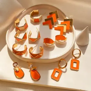 Wholesale 1 Pair Retro Sweet Triangle Devil's Eye Heart Shape Enamel Plating Inlay Copper Zircon 18k Gold Plated Ear Studs