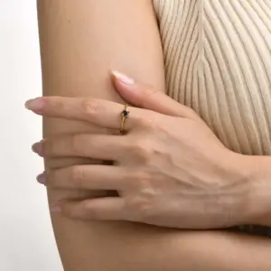 No. 6 / round Black Zircon