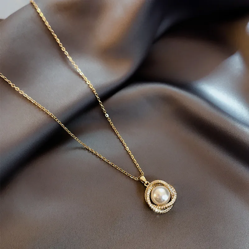 Wholesale Retro Geometric Titanium Steel Inlay Artificial Pearls Rhinestones Pendant Necklace 1 Piece