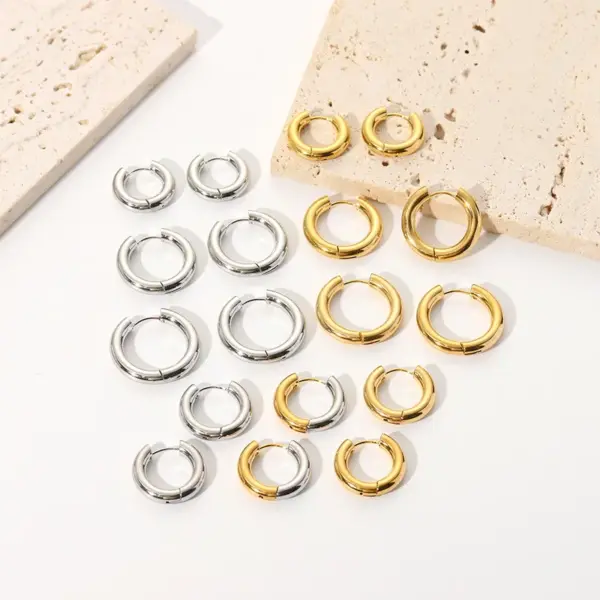 PVD Coated Real Gold Plated 18K Gold Round 201 Stainless Steel Simple Style Waterproof Non Tarnish Hoop Earrings