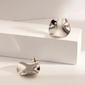 Pleated round-Steel Color