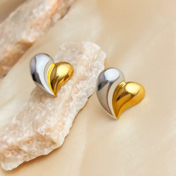 Wholesale PVD Coated Real Gold Plated 18K Gold Heart Shape 304 Stainless Steel IG Style Simple Style Waterproof Non Tarnish Ear Studs