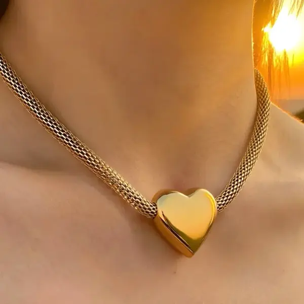 Wholesale Stainless Steel Geometric Exaggerated Style Trendy Pendant Necklace For Women, Unique Hip-Hop Fashion High-Quality Non-Fading Jewelry Wholesale