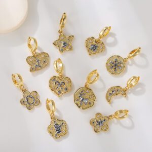 Wholesale Christmas Series Universal Buckle Accessories 18k Gold Plated Snowflake Reindeer Christmas Tree Pendant DIY Necklace Bracelet Pendant