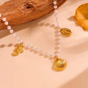 Shell Pearl Necklace