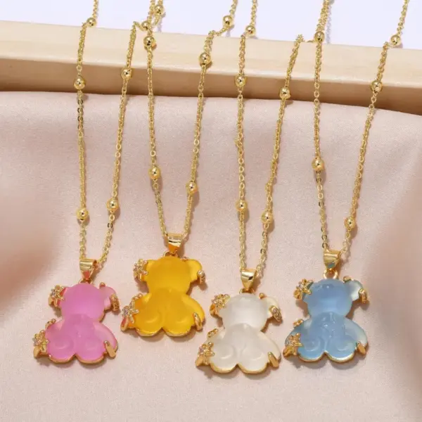 Wholesale Copper Gold Plated Cute Simple Style Bear Inlay Resin Zircon Pendant Necklace