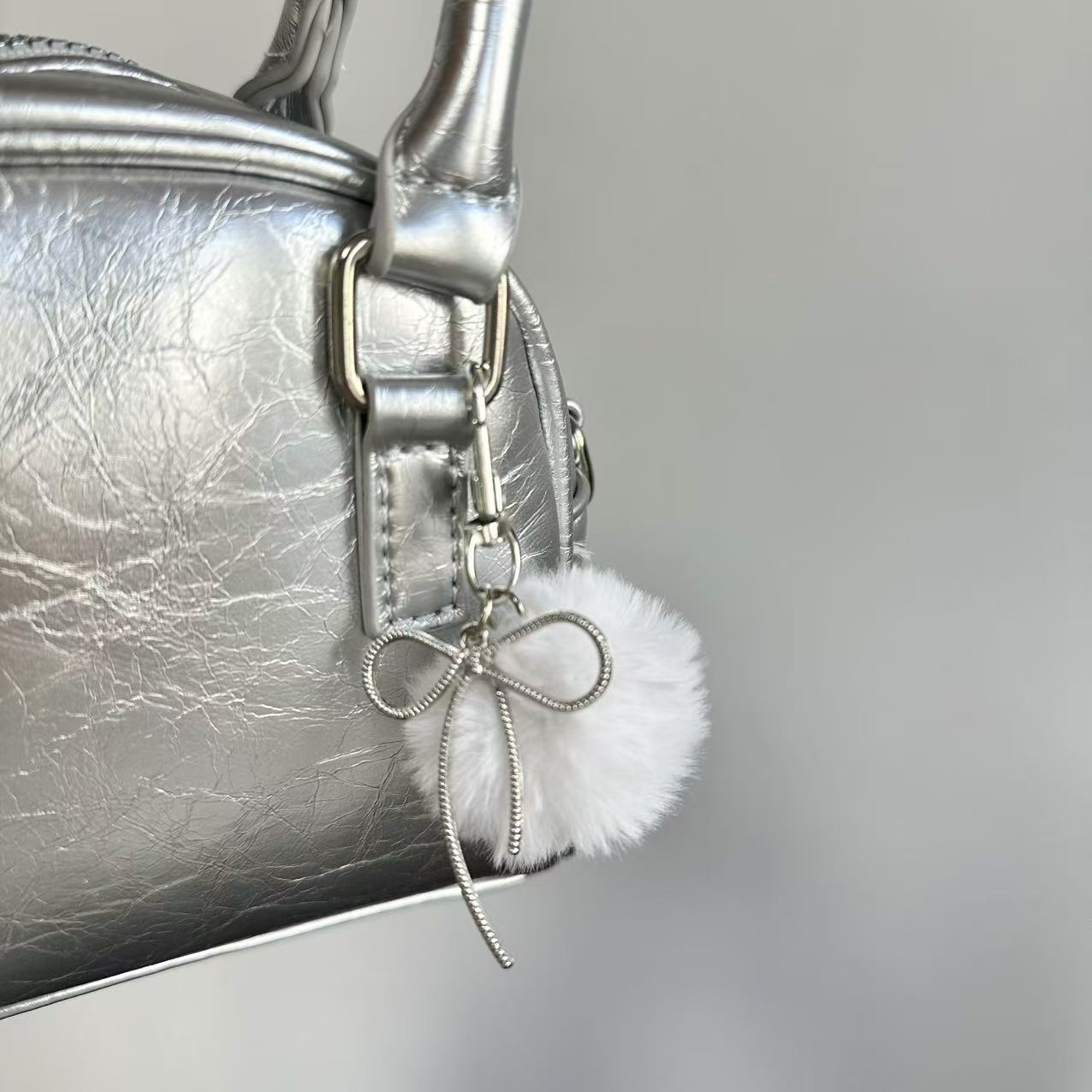 Wholesale South Korea Ins Winter Small Fur Ball Bow Pendant Vintage Y2K Red Millennium Spice Girl Bag Mobile Phone Hanging Aessories