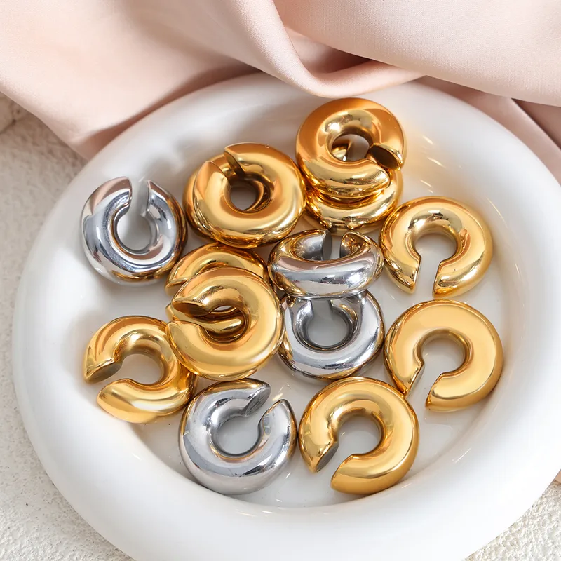 Wholesale PVD Coated Real Gold Plated 18K Gold Solid Color Titanium Steel Punk Simple Style Waterproof Non Tarnish Ear Cus