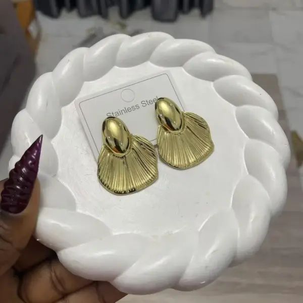 Elegant Bohemian Style Stainless Steel Earrings Luxury Feelings French Vintage 18K Studs Floral Print Heart Shape Butterfly Knot