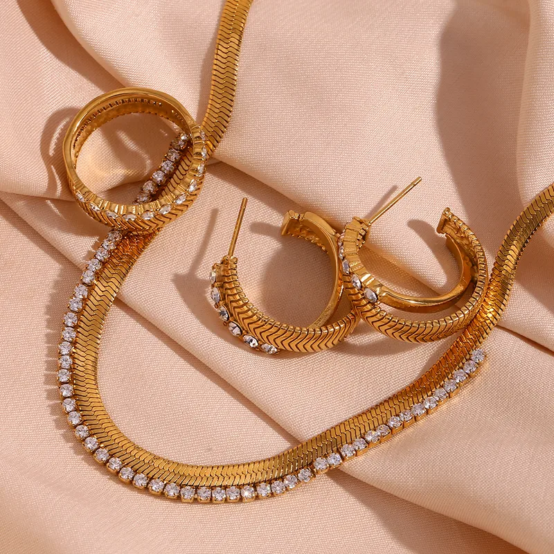 Wholesale 304 Stainless Steel Solid Color PVD Coated Rhinestones 18K Gold Plated Real Gold Plated Vintage Style Classic Style Waterproof Non Tarnish P