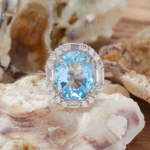 Natural topaz 10*12 white gold