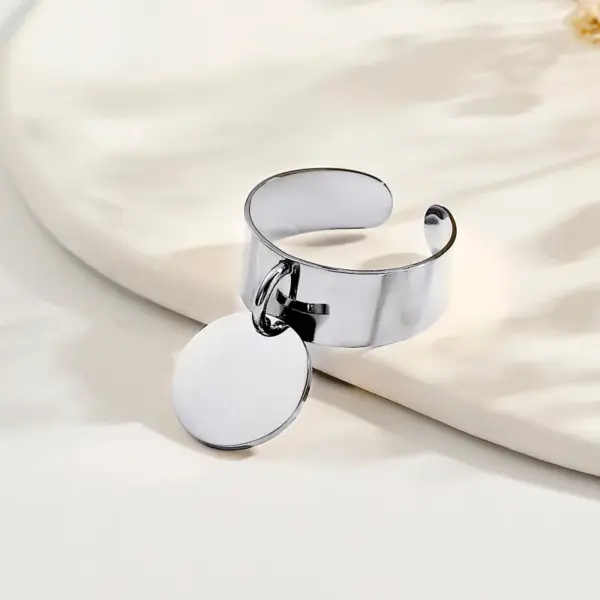 PVD Coated 14K Gold Plated Solid Color 304 Stainless Steel Simple Style Classic Style Waterproof Non Tarnish Charm Rings