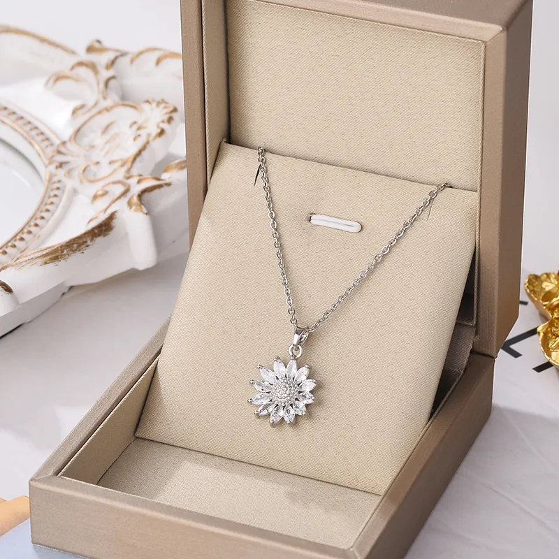 Wholesale Real Gold Plated Flower 304 Stainless Steel Fashion Waterproof Non Tarnish Pendant Necklace