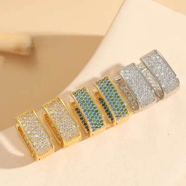 Wholesale 1 Pair Elegant Luxurious Classic Style Solid Color Asymmetrical Plating Inlay Copper Zircon 14k Gold Plated Hoop Earrings