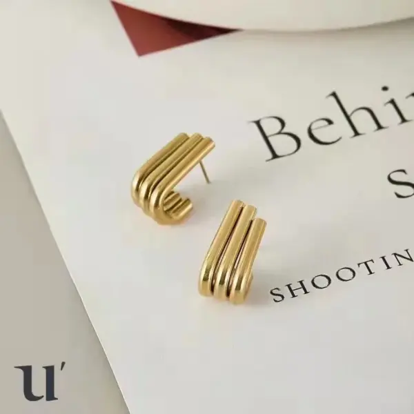 Wholesale Heart Plating 304 Stainless Steel Titanium Steel No Inlaid 18K Gold Plated Vacuum Plating PVD Coated Earrings