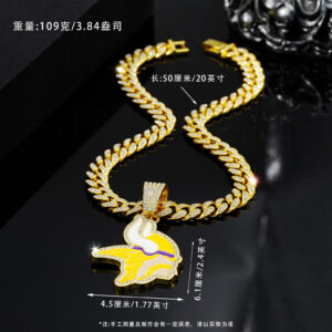 Gold (pendant + chain)