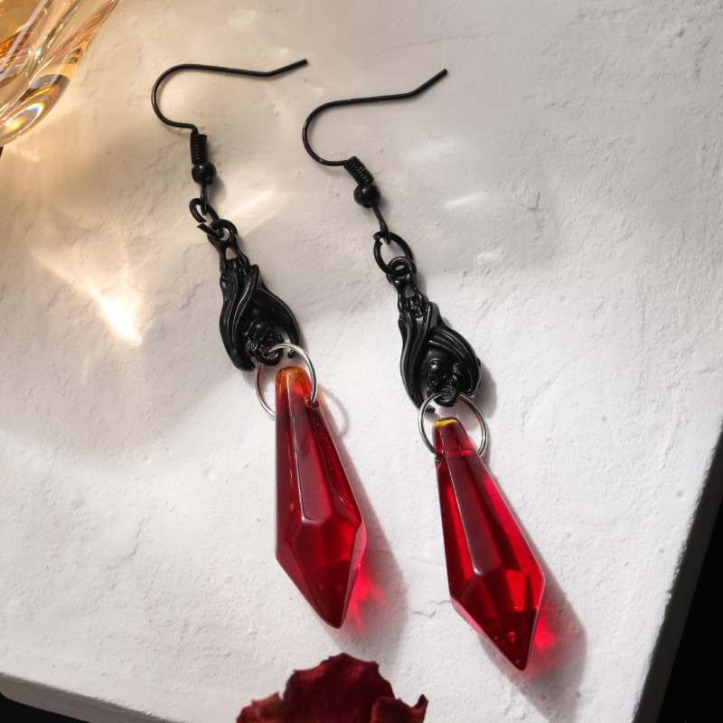 Wholesale European and American retro dark Gothic style red op-shaped pendant earrings female personality exaerated blood op crystal earrings
