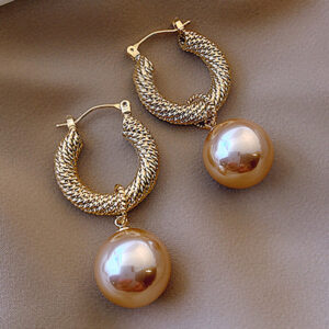 Twist-shaped champagne imitation pearls