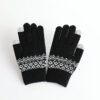 Wholesale Cute and Warm Knitted Gloves for Cold Protection
