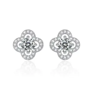 Clover Ear Studs 1 Karat