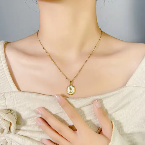 Wholesale Jewelry Simple Style Classic Style Flower Titanium Steel Plating Pendant Necklace
