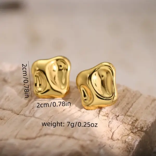Wholesale 201 Stainless Steel 304 Stainless Steel Geometric Heart Shape Shell Electroplating Stone-Free Golden Plated Elegant Classic Style Streetwear Ear Studs
