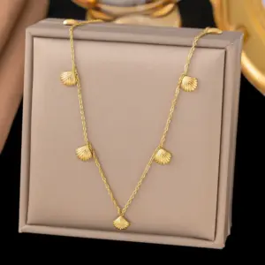 [Ah179] Seven Shell Necklace / Gold