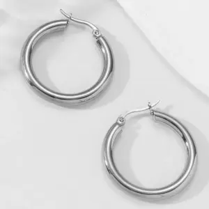 Wholesale PVD Coated Real Gold Plated 18K Gold Round 304 Stainless Steel Elegant Simple Style Waterproof Non Tarnish 304 Stainless Steel Hoop Earrings