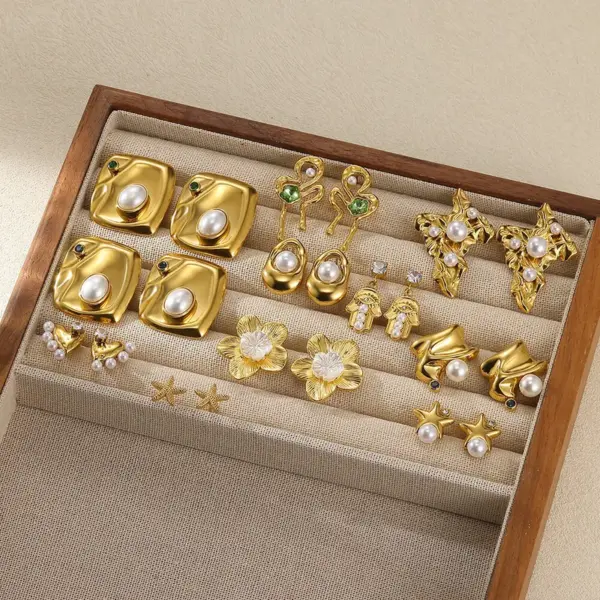 Wholesale PVD Coated Real Gold Plated Geometric Starfish Flower 304 Stainless Steel Modern Style Waterproof Non Tarnish Ear Studs